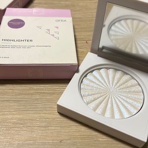 Ofra Cosmetics Highlighter Space Baby